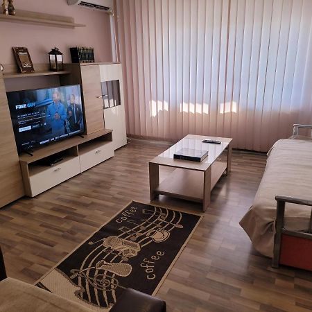 Quiet, Relaxing, Family Friendly Apartman Bukarest Kültér fotó