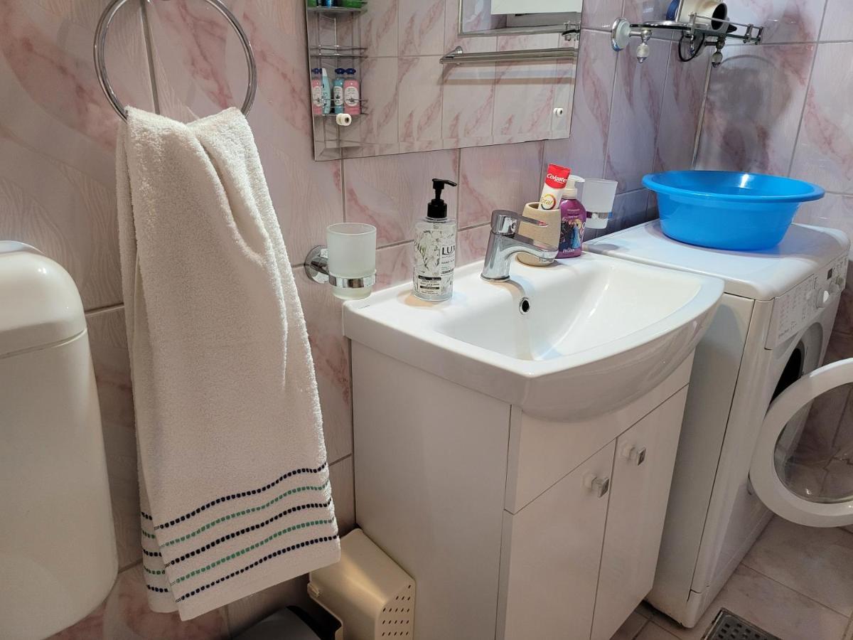 Quiet, Relaxing, Family Friendly Apartman Bukarest Kültér fotó